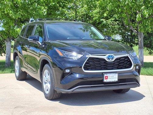 2024 Toyota Highlander Hybrid LE