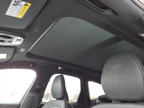 2020 Volvo XC60 T5 R-Design