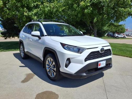 2019 Toyota RAV4 XLE Premium