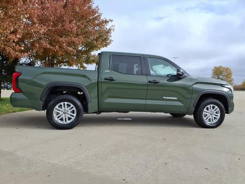 2022 Toyota Tundra SR5