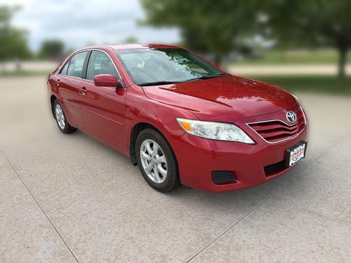 Barcelona Red Metallic 2011 Toyota Camry LE