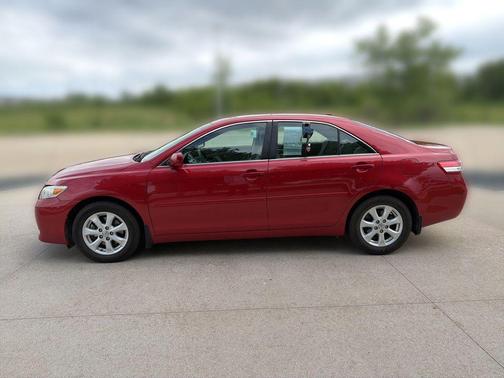 Barcelona Red Metallic 2011 Toyota Camry LE