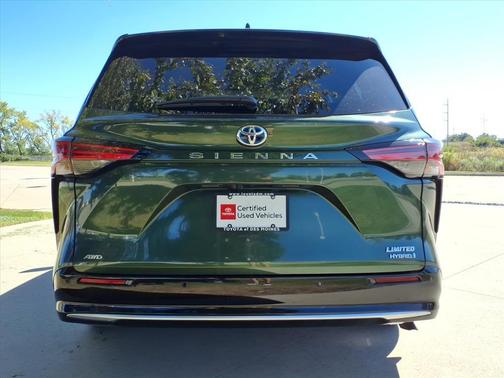 2024 Toyota Sienna Limited 7-Passenger