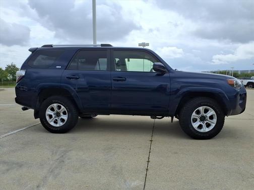 2022 Toyota 4Runner SR5