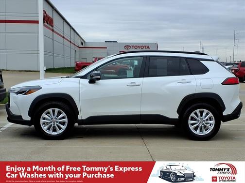 2025 Toyota Corolla Cross LE