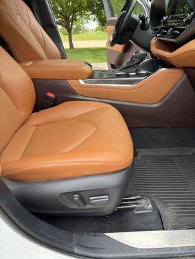 Wind Chill Pearl 2022 Toyota Highlander Hybrid Platinum