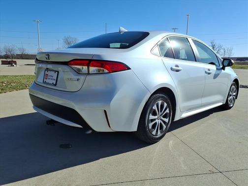 2022 Toyota Corolla Hybrid LE
