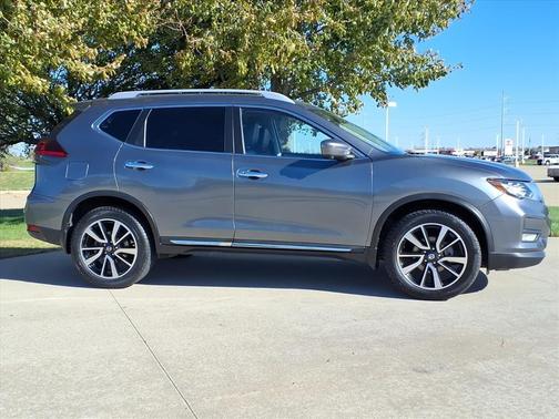 2020 Nissan Rogue SL