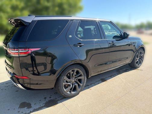 Black 2019 Land Rover Discovery HSE LUXURY