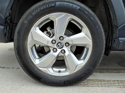 2021 Toyota RAV4 Hybrid XLE Premium