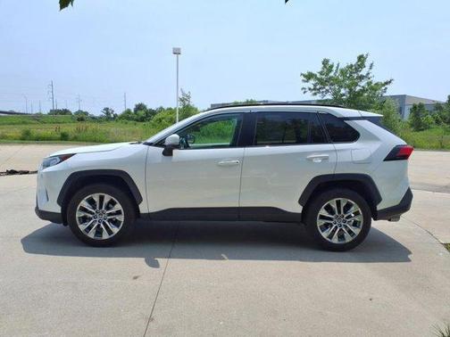 2020 Toyota RAV4 XLE Premium