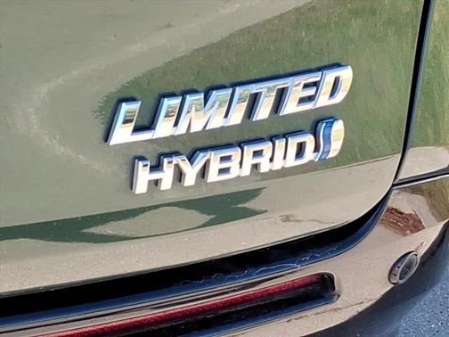 2023 Toyota Sienna XLE 8 Passenger
