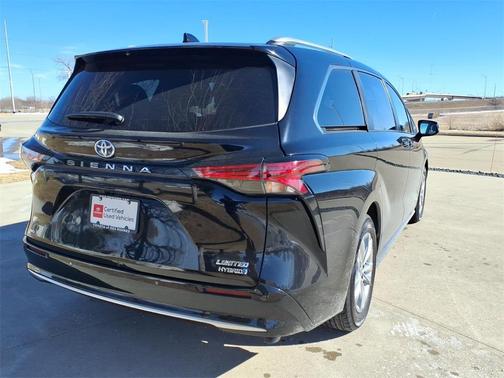2021 Toyota Sienna Limited 7-Passenger