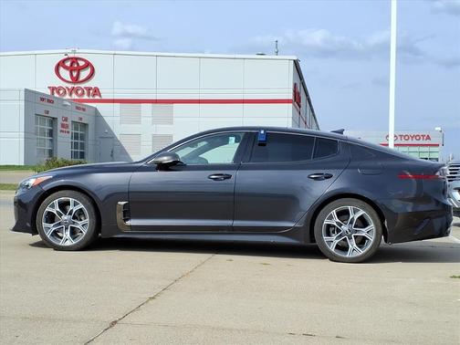 2021 Kia Stinger GT-Line
