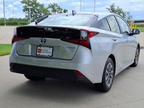 2021 Toyota Prius XLE
