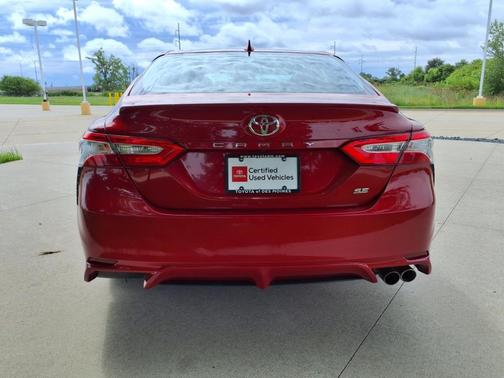 2020 Toyota Camry SE