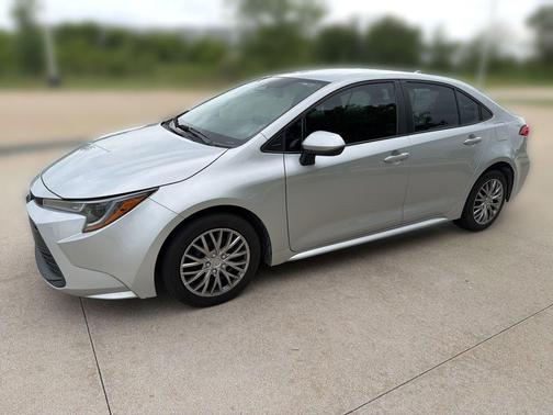 Classic Silver Metallic 2023 Toyota Corolla LE