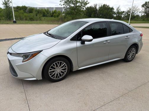 Classic Silver Metallic 2023 Toyota Corolla LE