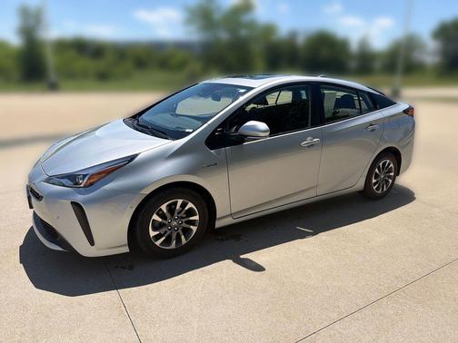 Classic Silver Metallic 2021 Toyota Prius Limited