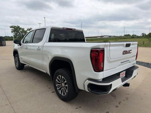 Summit White 2021 GMC Sierra 1500 AT4
