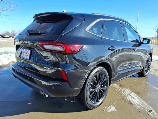 2025 Ford Escape ST-Line Elite