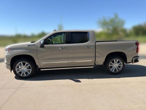 White Sands 2026 Chevrolet Silverado 1500 High Country
