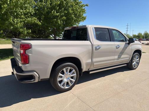 White Sands 2026 Chevrolet Silverado 1500 High Country