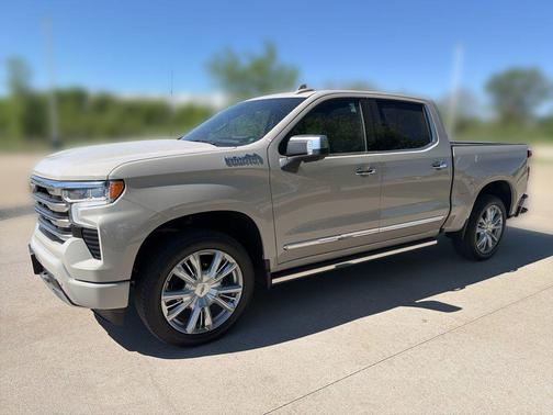 White Sands 2026 Chevrolet Silverado 1500 High Country