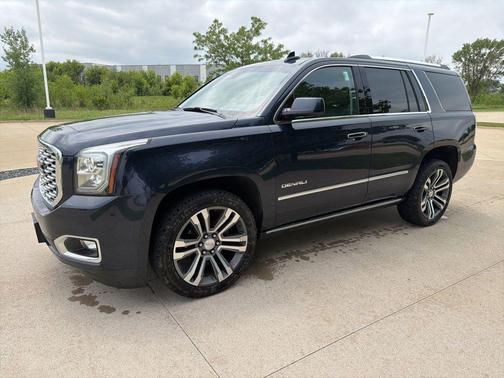 Dark Sapphire Blue Metallic 2019 GMC Yukon Denali