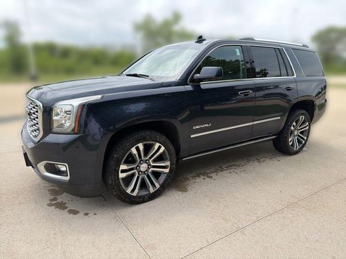 Dark Sapphire Blue Metallic 2019 GMC Yukon Denali