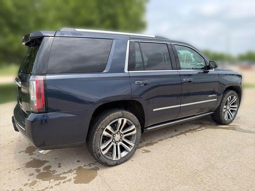 Dark Sapphire Blue Metallic 2019 GMC Yukon Denali