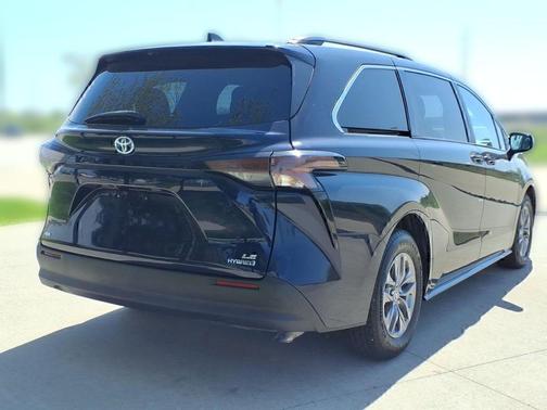 Blueprint 2023 Toyota Sienna LE