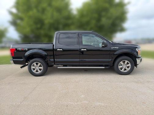 Black Metallic 2019 Ford F-150 XLT
