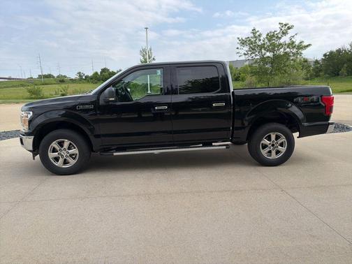 Black Metallic 2019 Ford F-150 XLT