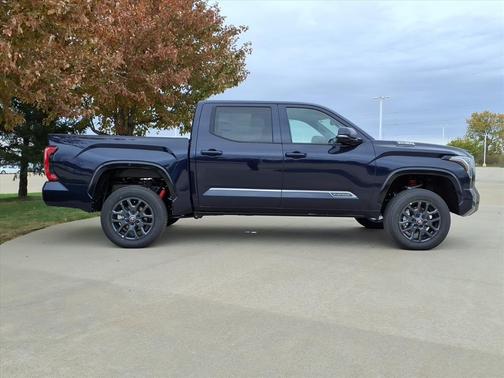 2026 Toyota Tundra Hybrid Platinum