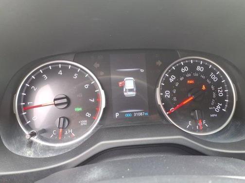 2022 Toyota RAV4 LE