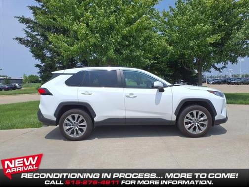 2020 Toyota RAV4 XLE Premium