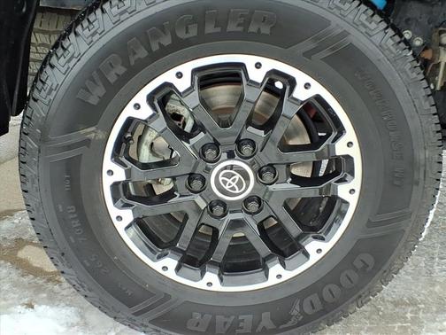 2022 Toyota Tundra SR5