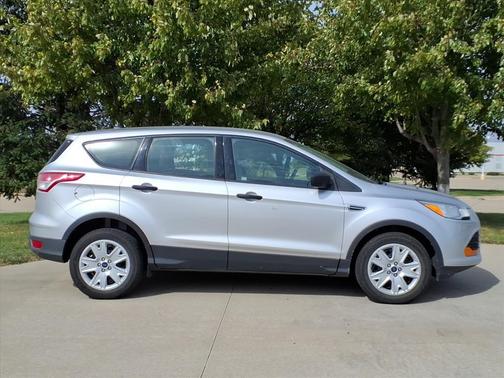2016 Ford Escape S