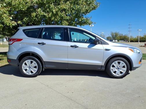 2016 Ford Escape S