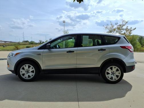 2016 Ford Escape S