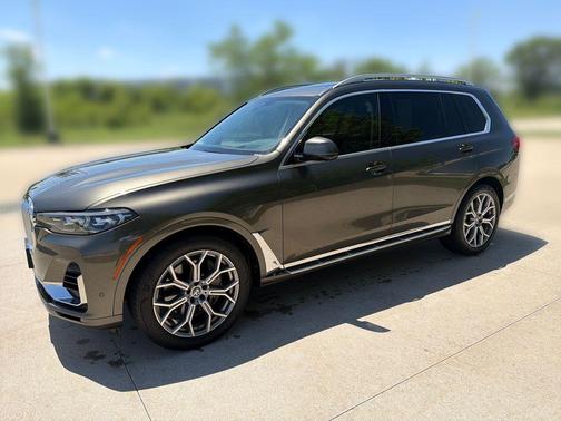 Manhattan Green Metallic 2020 BMW X7 xDrive40i