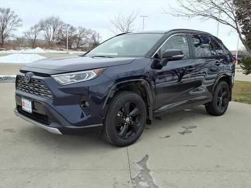 2020 Toyota RAV4 Hybrid SE