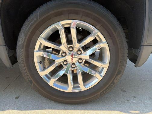 Onyx Black 2022 GMC Sierra 1500 SLT