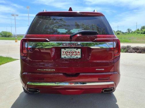 2020 GMC Acadia Denali