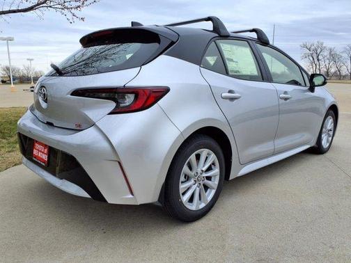 2025 Toyota Corolla Hatchback SE