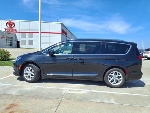 2018 Chrysler Pacifica Touring-L Plus