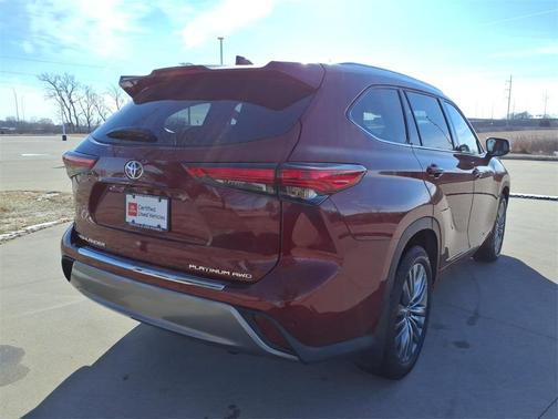 2021 Toyota Highlander Platinum