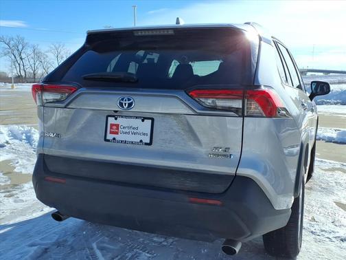 2021 Toyota RAV4 Hybrid XLE