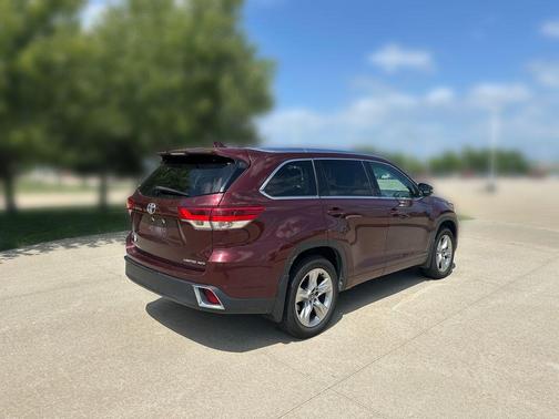 Ooh La La Rouge Mica 2018 Toyota Highlander Limited